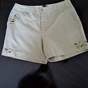 GAP shorts size 12 flower embroidered 5 inch inseam 100% cotton tan color